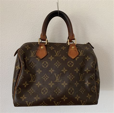 louis vuitton vintage bag price.